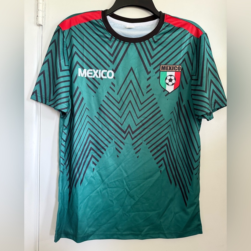 Mexico Soccer Jersey in Green and Red